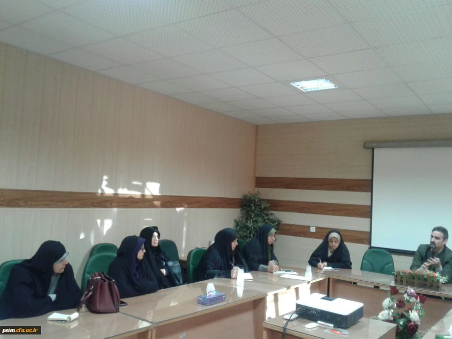 جلسه توجیهی مسئولین گروه های مصاحبه پذیرفته شدگان تکمیل ظرفیت کنکور سراسری دانشگاه فرهنگیان 2