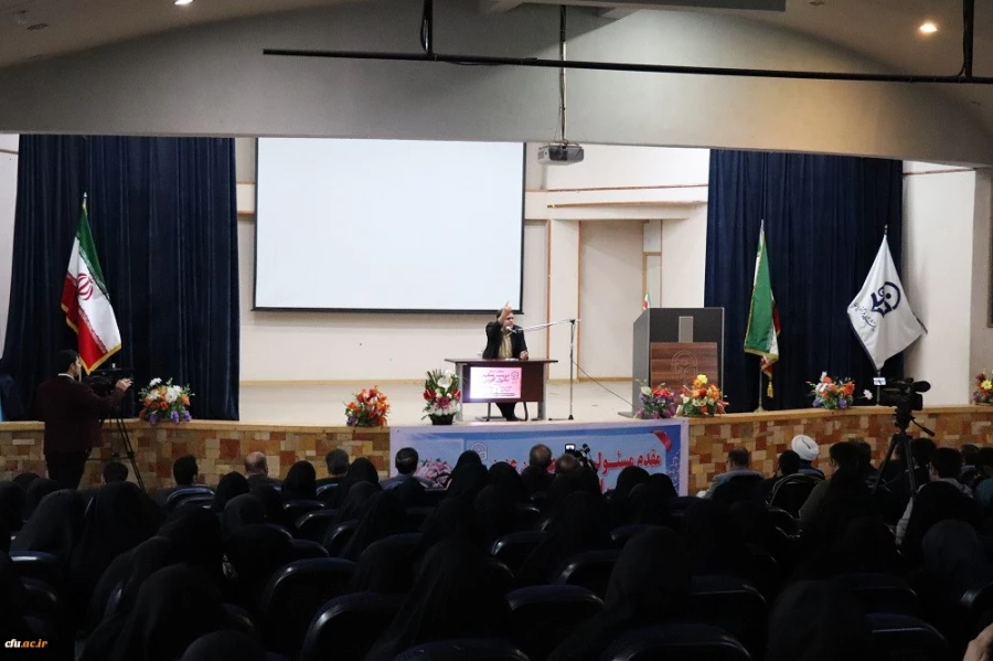 حضور مسئولین و دانشجویان پردیس و مراکز تابعه در همایش استانی تربیت معلم تحول آفرین در سایه مدیریت جهادی و مشارکت همگانی 6