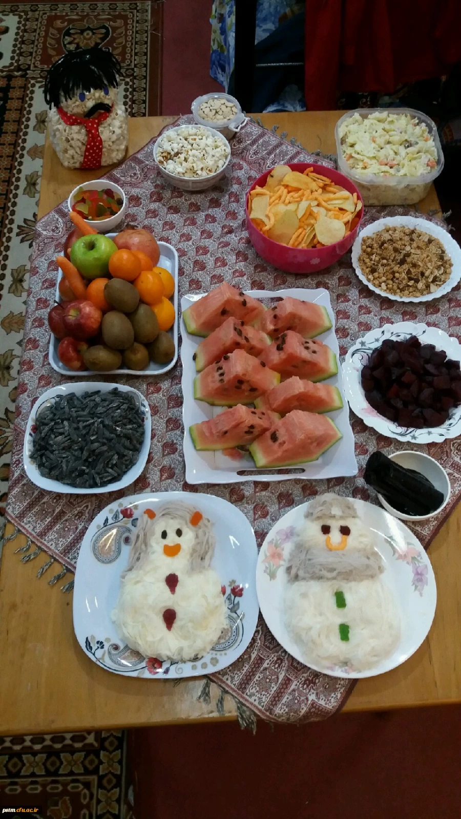 سفره های یلدایی دانشجویان پردیس به روایت تصویر 4