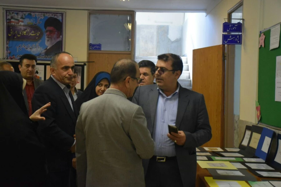 حضور آقای دکتر خنیفر در پردیس و بازدید از ساختمان آموزشی و سرای دانشجویی 9