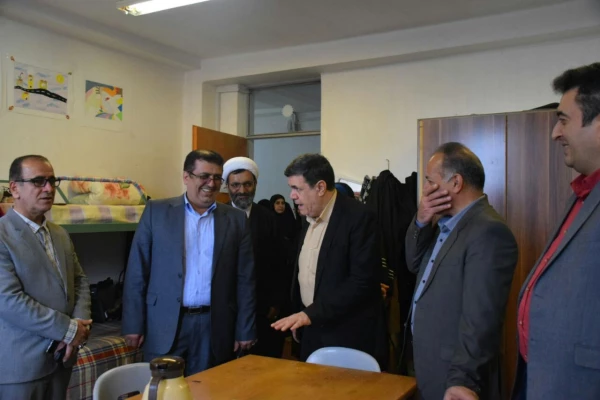 حضور آقای دکتر خنیفر در پردیس و بازدید از ساختمان آموزشی و سرای دانشجویی 16