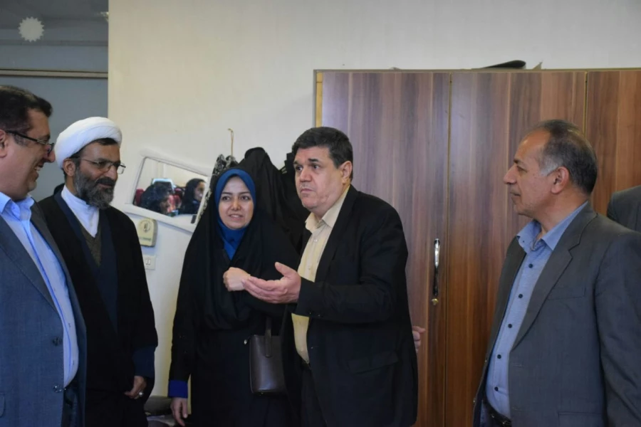 حضور آقای دکتر خنیفر در پردیس و بازدید از ساختمان آموزشی و سرای دانشجویی 22