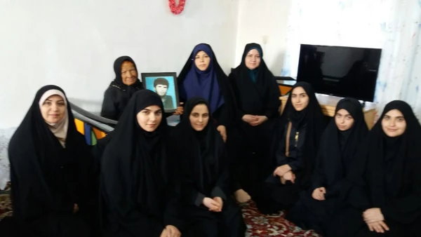 تکریم خانواده شهید فرامرز عرب در آستانه سالروز حماسه 9 دی، روز بصیرت و میثاق امت با ولایت 2