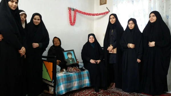 تکریم خانواده شهید فرامرز عرب در آستانه سالروز حماسه 9 دی، روز بصیرت و میثاق امت با ولایت 4