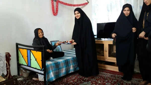 تکریم خانواده شهید فرامرز عرب در آستانه سالروز حماسه 9 دی، روز بصیرت و میثاق امت با ولایت 7