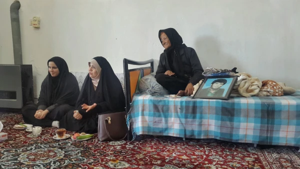 تکریم خانواده شهید فرامرز عرب در آستانه سالروز حماسه 9 دی، روز بصیرت و میثاق امت با ولایت 10