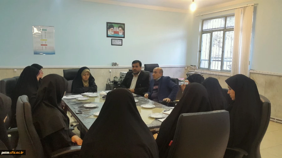 برگزاری جلسه هم اندیشی بسیج فرهنگیان اداره کل آموزش و پرورش استان با مسئولین پردیس  و نمایندگان دانشجویان  2