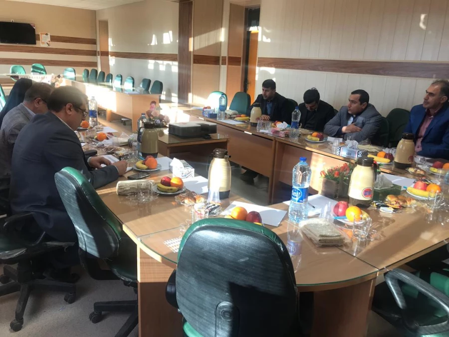 با هماهنگی فرمانداری شهرستان صورت گرفت: بازدید مسئولین شهری از پردیس و تشکیل جلسه در خصوص رفع تنگناها 12