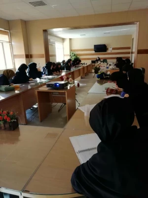 برگزاری کارگاه مقاله نویسی تحت عنوان « مسئله یابی و آشنایی با پایگاه های نمایه کننده ی ایرانی و خارجی»توسط اعضای هیات علمی پردیس 3