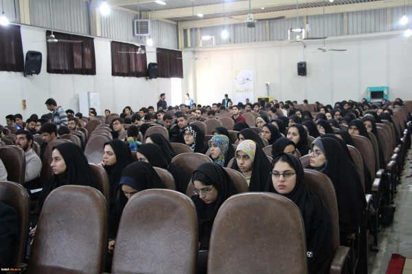 حضور دانشجویان پردیس در کرسی آزاد اندیشی به میزبانی مرکز شهید رجایی بابل به مناسبت سالروز 9 دی 2
