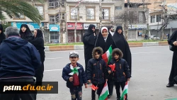 حضور مسئولین، همکاران و دانشجویان پردیس در راهپیمایی 22 بهمن و  فعالیت های غرفه دانشگاه به روایت تصویر 8