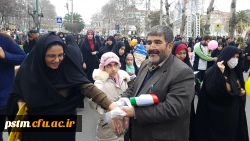 حضور مسئولین، همکاران و دانشجویان پردیس در راهپیمایی 22 بهمن و  فعالیت های غرفه دانشگاه به روایت تصویر 18