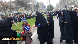 حضور مسئولین، همکاران و دانشجویان پردیس در راهپیمایی 22 بهمن و  فعالیت های غرفه دانشگاه به روایت تصویر 19