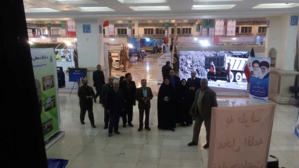 حضور نماینده دانشجویی پردیس در مراسم دیدار با مقام معظم رهبری به مناسبت دهه مبارک فجر و اردوی بسیجیان اداره کل آموزش و پرورش استان مازندران از موزه عبرت ایران 5