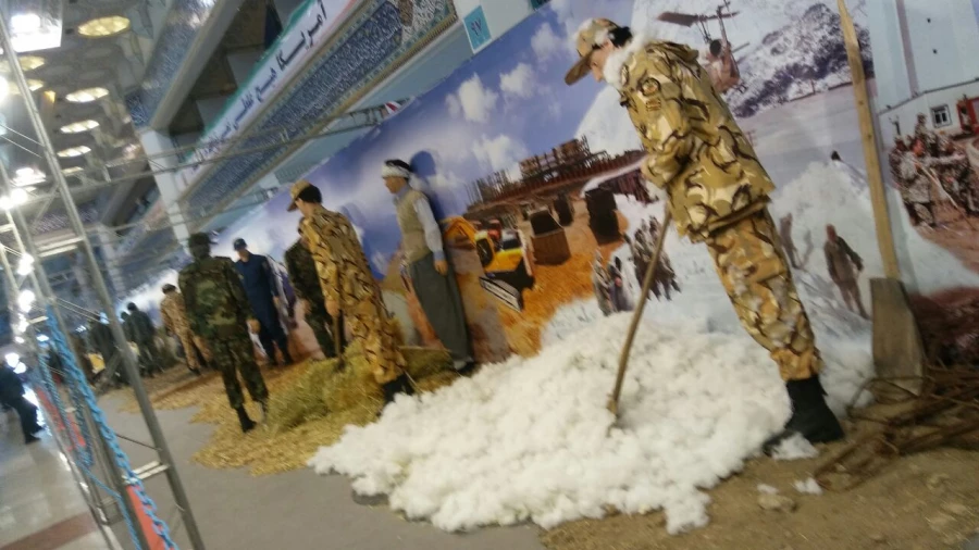 حضور نماینده دانشجویی پردیس در مراسم دیدار با مقام معظم رهبری به مناسبت دهه مبارک فجر و اردوی بسیجیان اداره کل آموزش و پرورش استان مازندران از موزه عبرت ایران 6