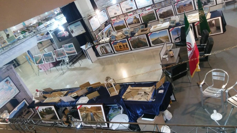 حضور نماینده دانشجویی پردیس در مراسم دیدار با مقام معظم رهبری به مناسبت دهه مبارک فجر و اردوی بسیجیان اداره کل آموزش و پرورش استان مازندران از موزه عبرت ایران 7