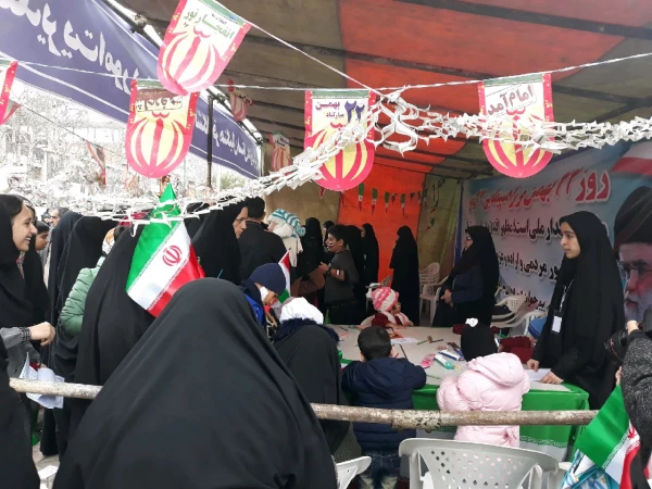 حضور مسئولین، اساتید و دانشجویان پردیس در راهپیمایی چهلمین سالگرد پیروزی انقلاب اسلامی و غرفه دانشگاه به روایت تصویر 6