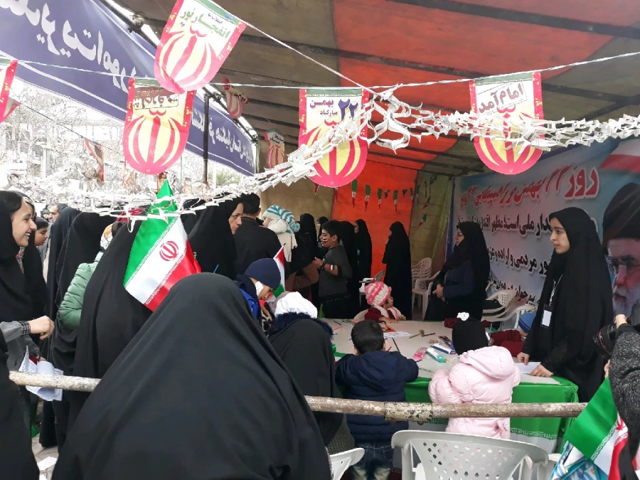 حضور مسئولین، اساتید و دانشجویان پردیس در راهپیمایی چهلمین سالگرد پیروزی انقلاب اسلامی و غرفه دانشگاه به روایت تصویر 6