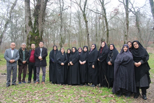 به مناسبت گرامیداشت هفته مقام مادر صورت گرفت:  اردوی نیمروزی همکاران پردیس و مرکز حضرت فاطمه (س) قائمشهر 2