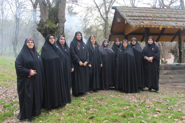 به مناسبت گرامیداشت هفته مقام مادر صورت گرفت:  اردوی نیمروزی همکاران پردیس و مرکز حضرت فاطمه (س) قائمشهر 2