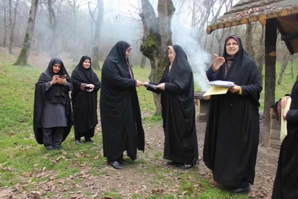 به مناسبت گرامیداشت هفته مقام مادر صورت گرفت:  اردوی نیمروزی همکاران پردیس و مرکز حضرت فاطمه (س) قائمشهر 2