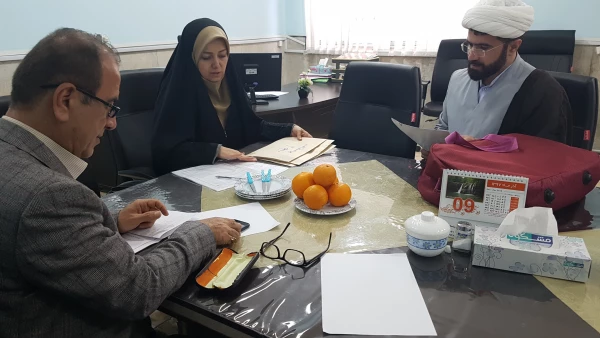 حضور نماینده موسسه جامعه الزهرا (س) قم در پردیس و بازدید ایشان از محل برگزاری آزمون روز جمعه 10 اسفند 2