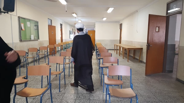 حضور نماینده موسسه جامعه الزهرا (س) قم در پردیس و بازدید ایشان از محل برگزاری آزمون روز جمعه 10 اسفند 3