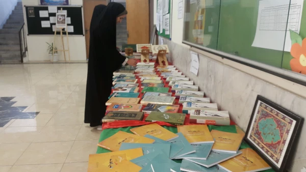 برگزاری نمایشگاه دستاوردها و تولیدات فرهنگی و اجتماعی با رویکرد قرآن و عترت 11