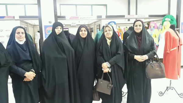 بازدید مسئولین و همکاران پردیس از نمایشگاه دومین جشنواره استانی مد و لباس ایرانی 3
