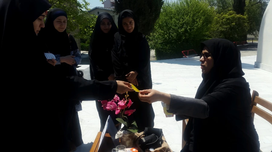 به مناسبت هفته سلامت و با همکاری مرکز بهداشت شهرستان صورت گرفت: کارگاه آموزشی  تغذیه سالم 8