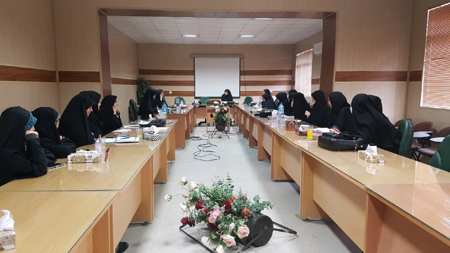 به همت انجمن علمی ادبیات پردیس برگزار شد: کارگاه مبانی اسطوره شناسی (آشنایی با اساطیر ایران) 2