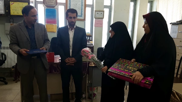 به مناسبت گرامیداشت مقام معلم انجام شد: حضور مدیریت استانی دانشگاه و مسئولین پردیس در مدارس مجری طرح کارورزی  5