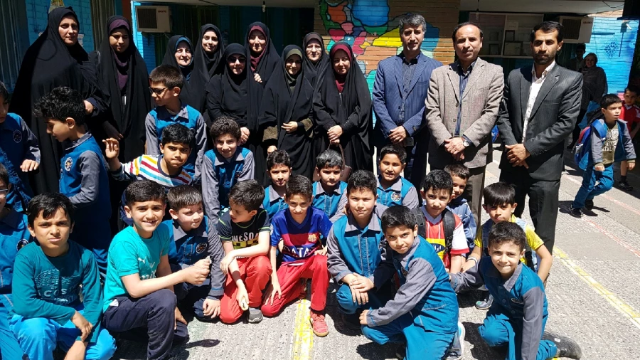 به مناسبت گرامیداشت مقام معلم انجام شد: حضور مدیریت استانی دانشگاه و مسئولین پردیس در مدارس مجری طرح کارورزی  11