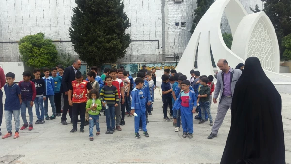 حضور مسئولین، معلمان و دانش آموزان مدرسه همکار شهید مرادی در پردیس