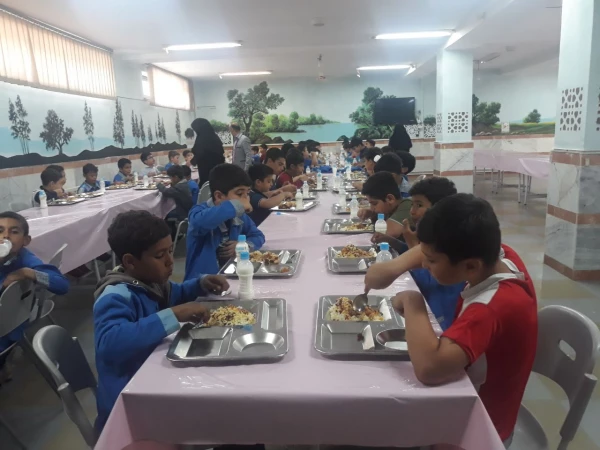 حضور مسئولین، معلمان و دانش آموزان مدرسه همکار شهید مرادی در پردیس