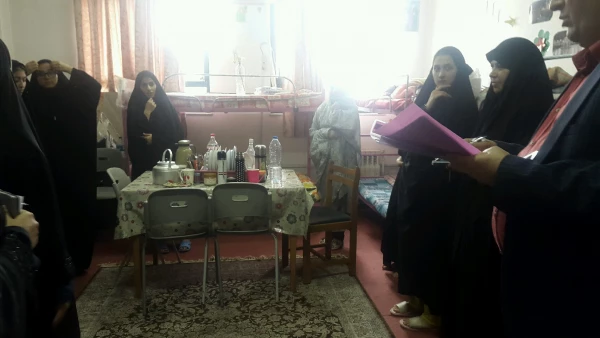 بازدید سرپرست و کارکنان حوزه دانشجویی و نظارت پردیس از سرای دانشجویی جهت انتخاب اتاق برتر به مناسبت هفته سرای دانشجویی 3