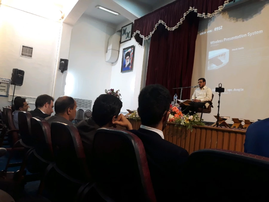 حضور دانشجومعلمان پردیس در مراسم محفل انس با قرآن در پردیس دکتر شریعتی