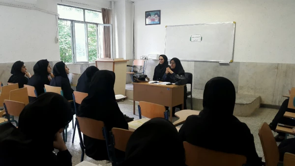 به همت واحد بهداشت و سلامت پردیس و با همکاری مرکز بهداشت شهرستان صورت گرفت: کارگاه آشنایی با بیماری آسم و آلرژی 5