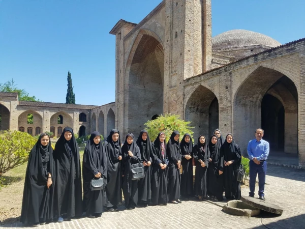 به مناسبت روز جهانی موزه و میراث فرهنگی انجام شد: بازدید دانشجویان پردیس از مجموعه تاریخی فرح آباد ساری