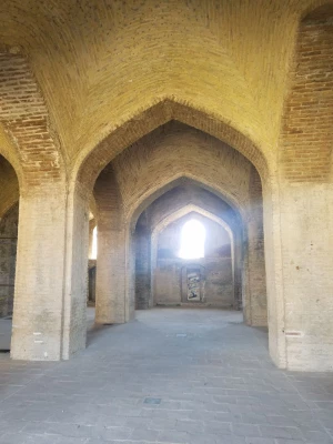 به مناسبت روز جهانی موزه و میراث فرهنگی انجام شد: بازدید دانشجویان پردیس از مجموعه تاریخی فرح آباد ساری