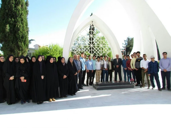 به مناسبت روز بزرگداشت حکیم عمرخیام و روز ملی ریاضیات برگزار شد: «نشست تخصصی راهبردهای تخصصی در آموزش ریاضی»  و «کارگاه آشنایی با نرم افزار جئوجبرا»