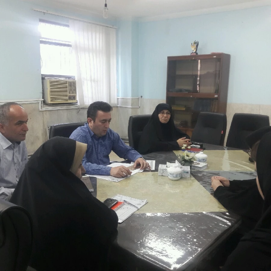 اولین جلسه مسئولین پردیس با اعضای شورای صنفی-رفاهی جدید دانشجویان 3