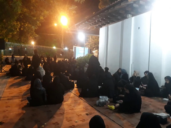 حضور دانشجویان در مراسم شب بیست ویکم ماه مبارک رمضان ؛(دومین شب قدر) و سالگرد شهیدان والا مقام عبوری