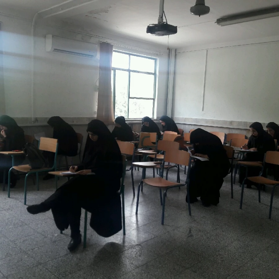 برگزاری آزمون کتاب "مهارت های دوران دانشجوئی و تربیت معلم" در پردیس