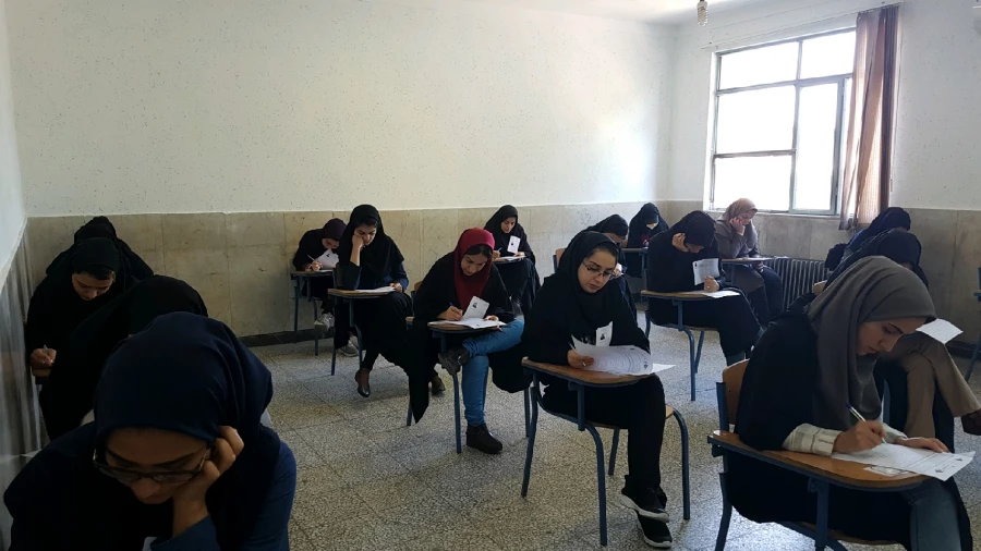 آغاز امتحانات نیمسال دوم سال تحصیلی 98-97 3