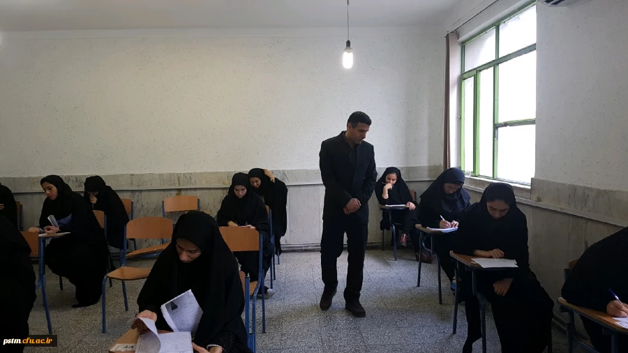 بازدید مسئول نظارت و ارزیابی عملکرد مدیرت استانی دانشگاه از روند برگزاری امتحانات پایان ترم نیمسال دوم 2