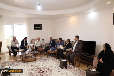 دیدار آقای دکتر طاهری نیا با خانواده شهید سید حمید هاشمی