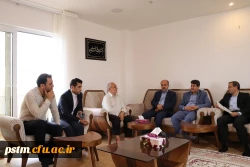 دیدار آقای دکتر طاهری نیا با خانواده شهید سید حمید هاشمی 3