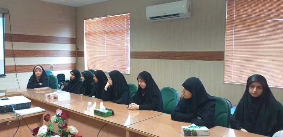 برگزاری کارگاه آموزشی " آشنایی با آسیب های فضای مجازی"  با همکاری پلیس فتا در پردیس 