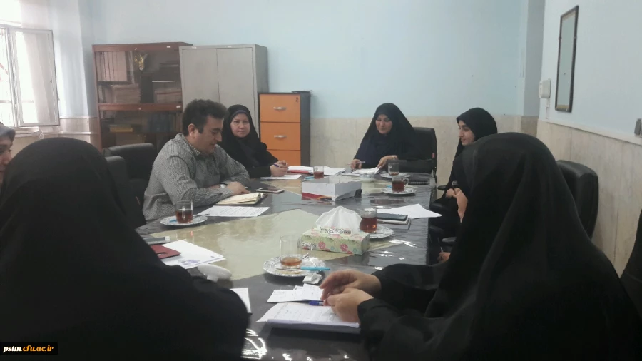 جلسه مسئولین پردیس با اعضای شورای صنفی-رفاهی دانشجویان